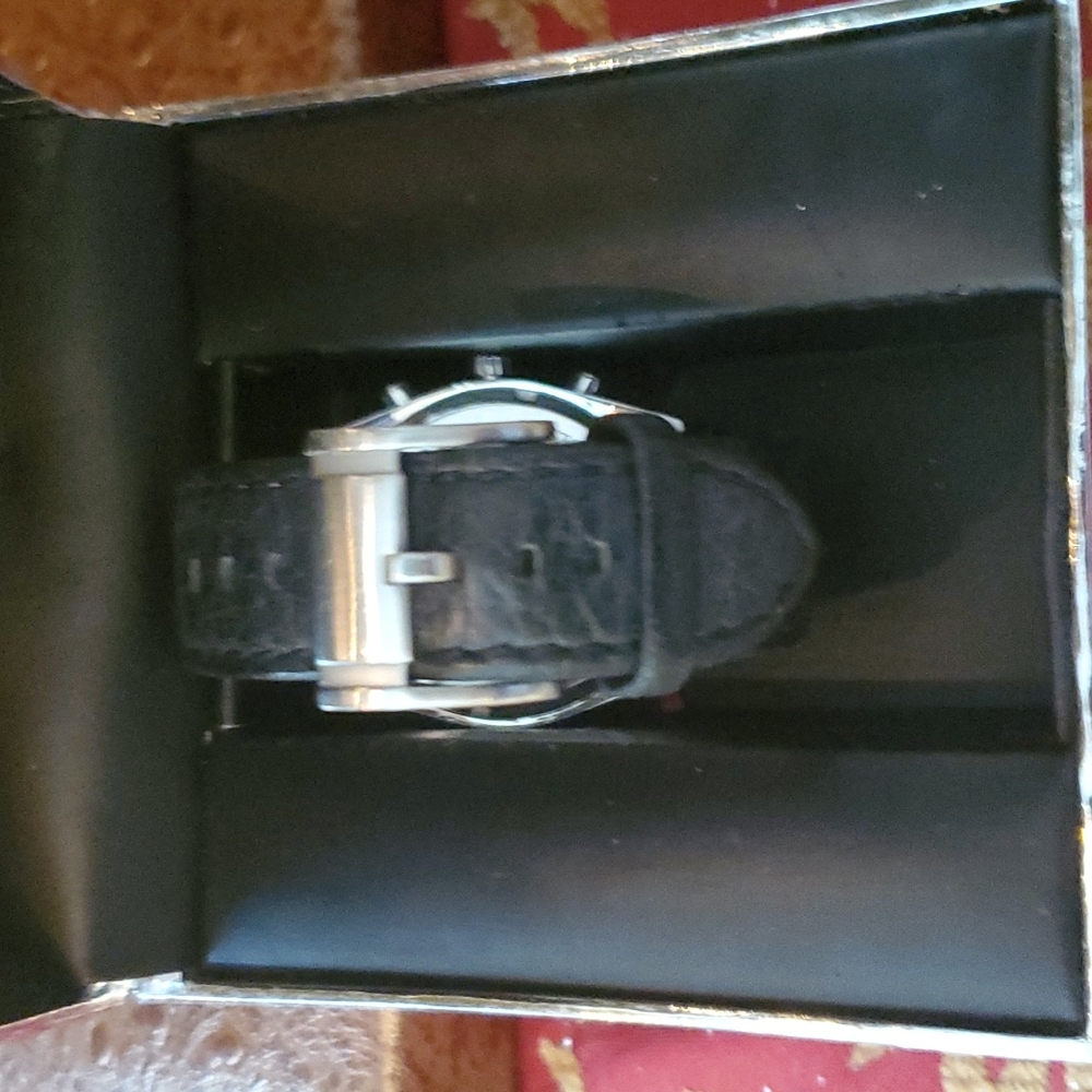 Authentic Fossil FS-4403 Luxury Quartz Chronograph Woman's Watch - Picture 2 of 3